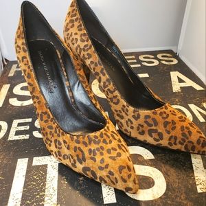 WOW!!! Dana Buchman Katarina Cheeeta print.      9 1/2
